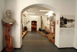 2 intrare expozitie pavilionara