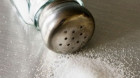 Reducerea consumului de sare ar creşte nivelul colesterolului
