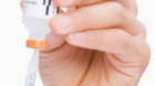 Asociaţiile de pacienţi cu diabet acuză lipsa insulinei din farmacii
