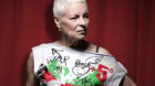 Vivienne Westwood a creat o colecţie de tricouri în sprijinul lui Julian Assange