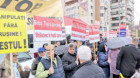 Angajaţii Aeroportului: Alin Tişe a comis o infracţiune prin contramanifestaţia de marţi