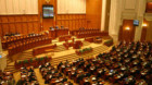 Parlamentul se reuneşte în sesiune ordinară