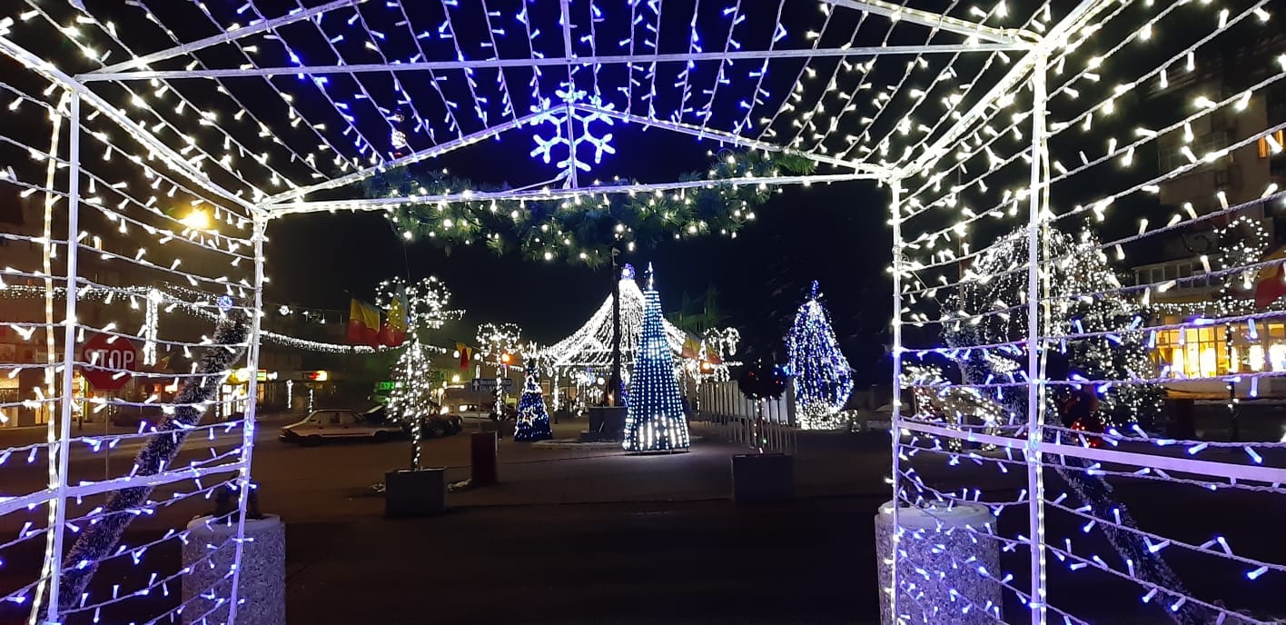 Iluminat festiv Huedin