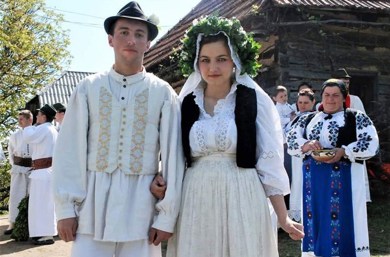 Mire și mireasa din Negreni